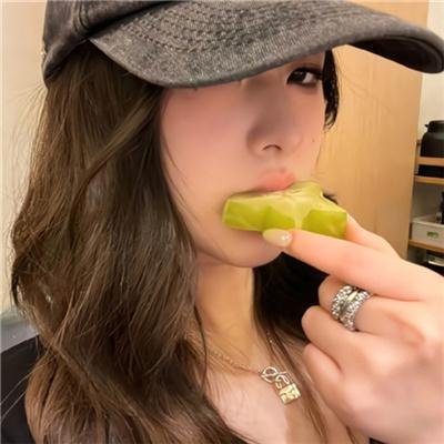 抓着彩虹的男人